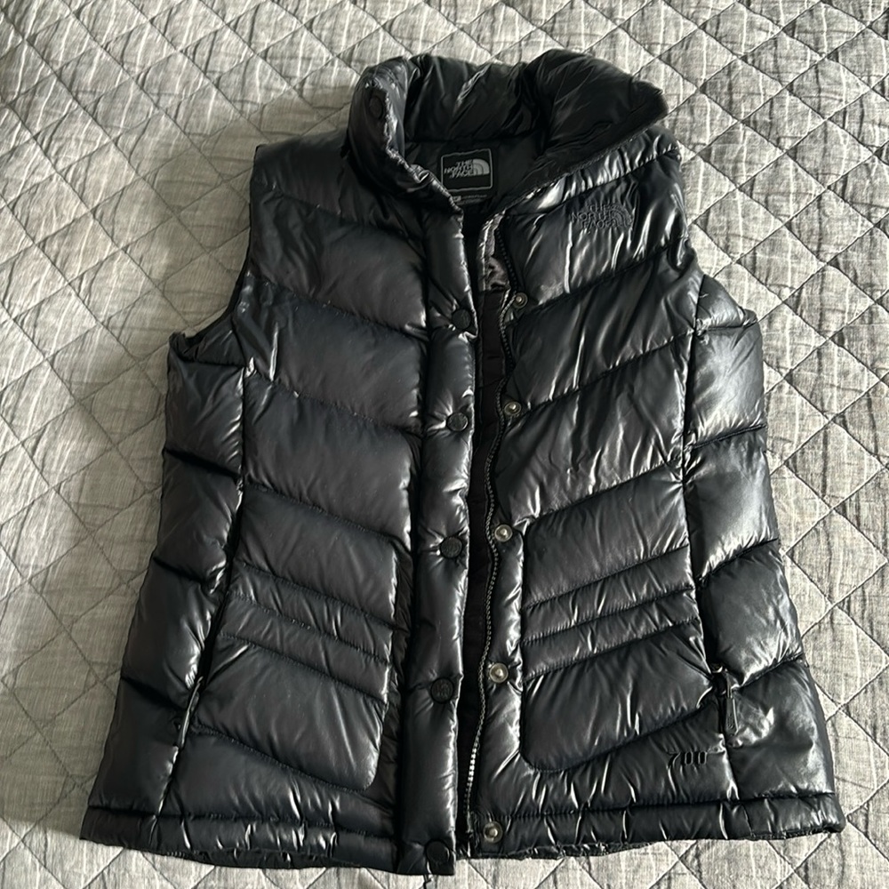Women’s black North Face vest